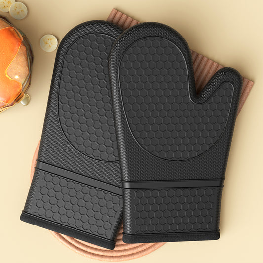 Kitsure Silicone Oven Mitts, Set of 2, Heat Resistant, Oven Gloves with Soft Lining, Non-Slip Kitchen Essentials, Kitchen Gadgets, Apartment Essentials, Great Gift for Cooking, Baking, Black US4031